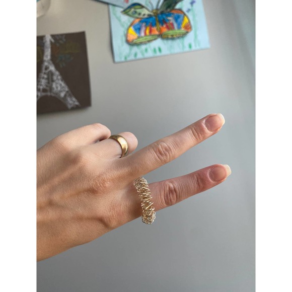 Metal coil wire ring, new--size 7 - Picture 5 of 7